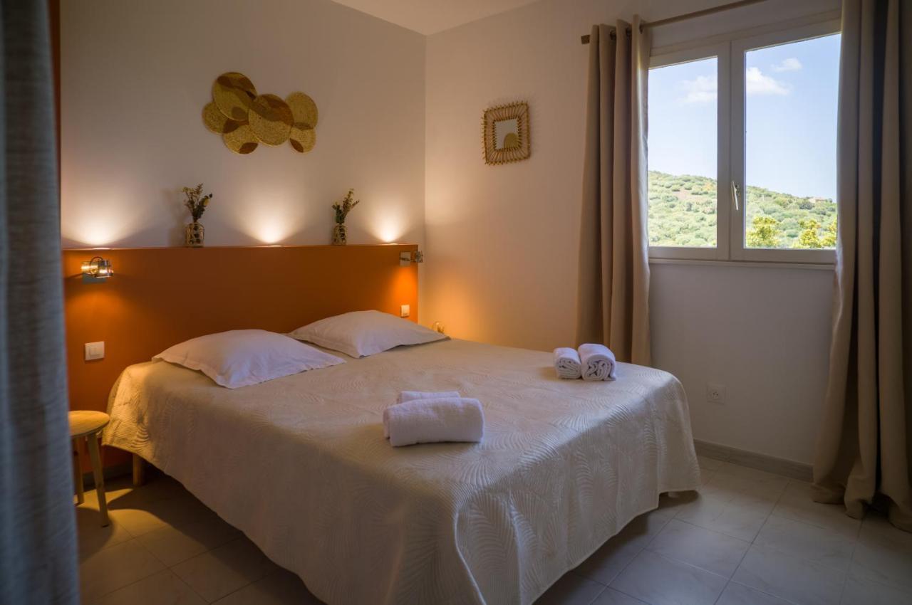 Hotel - Restaurant U Santu Petru Saint-Florent  Buitenkant foto